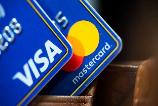 Visa и Mastercard попали под расследование Visa и Mastercard попали под расследование