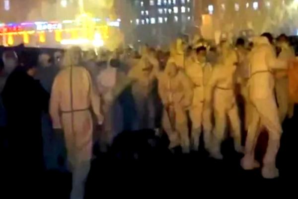 На фабрике Foxconn в Китае начались столкновения, производство iPhone под вопросом