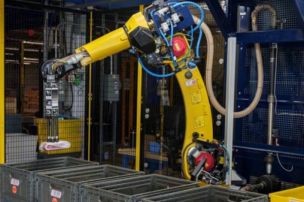 Робот Amazon будет работать без зарплаты 24 часа в сутки и не вступит в профсоюз Робот Amazon будет работать без зарплаты 24 часа в сутки и не вступит в профсоюз