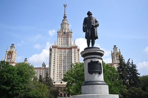 В МГУ появился мощный суперкомпьютер для работы с ИИ. Что о нем известно? 